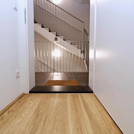 Balcony/Pool/Free Parking Garage Studio Vienna Esterno foto